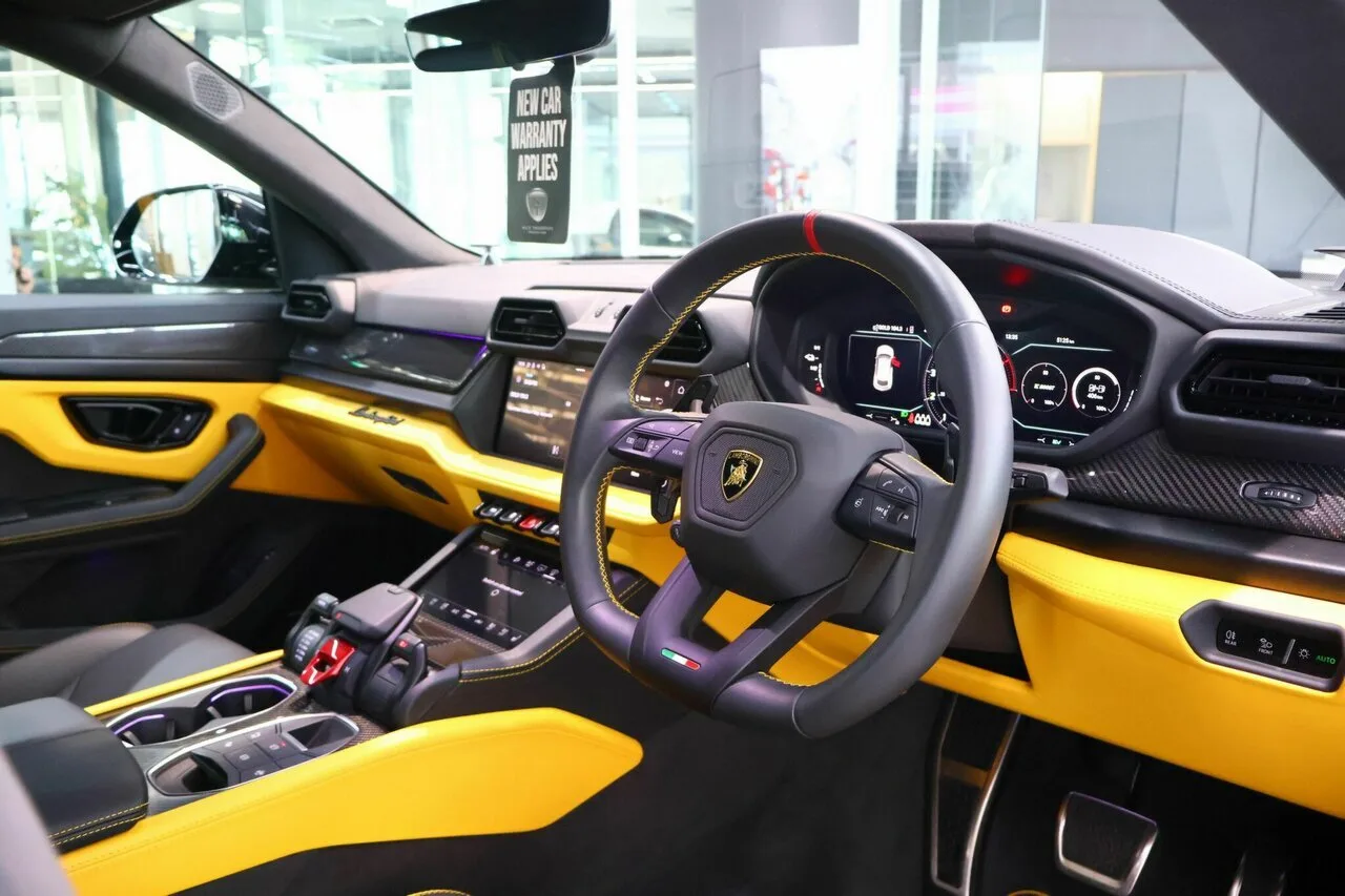 2025 Lamborghini Urus SE AWD 636 MY25, photo 3