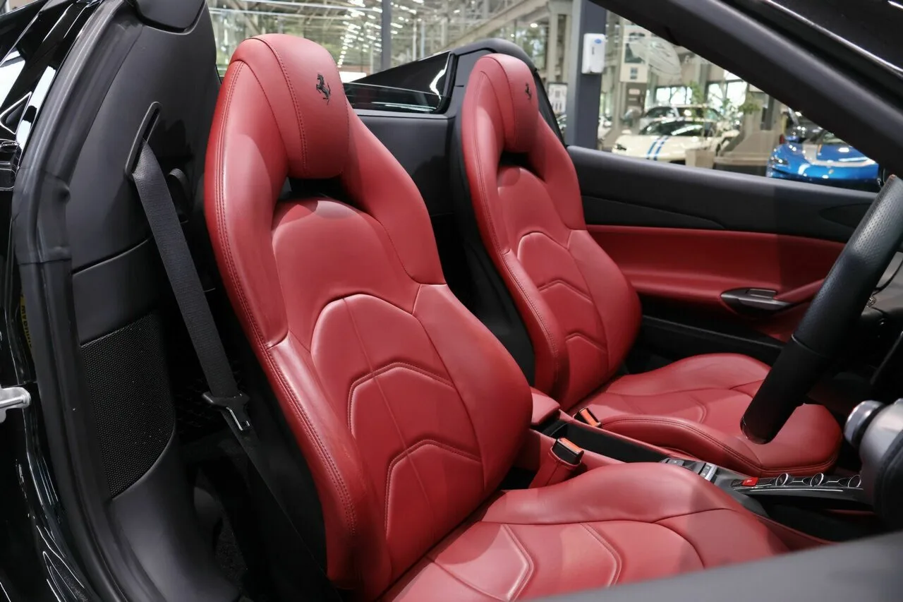 2017 Ferrari 488 Spider Spider DCT F142M, photo 3