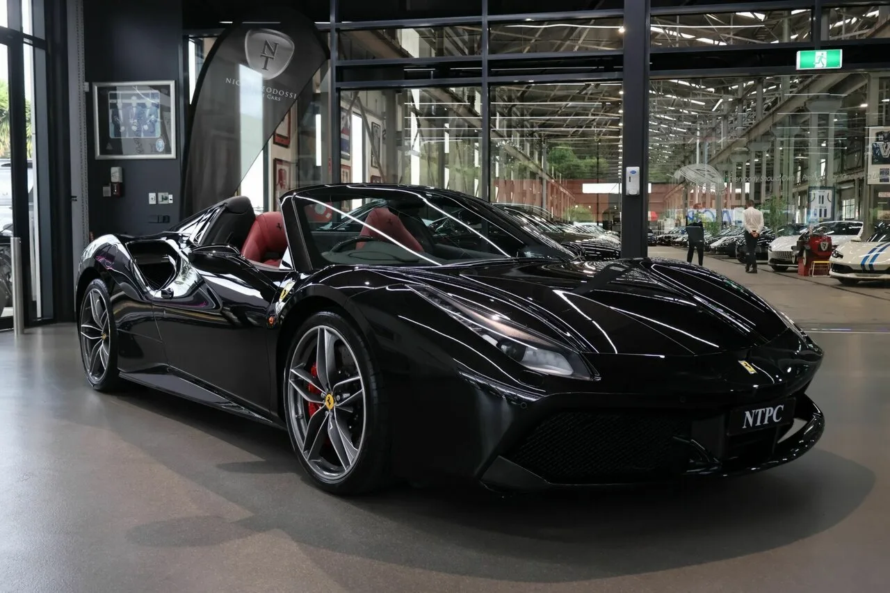 2017 Ferrari 488 Spider Spider DCT F142M, photo 4