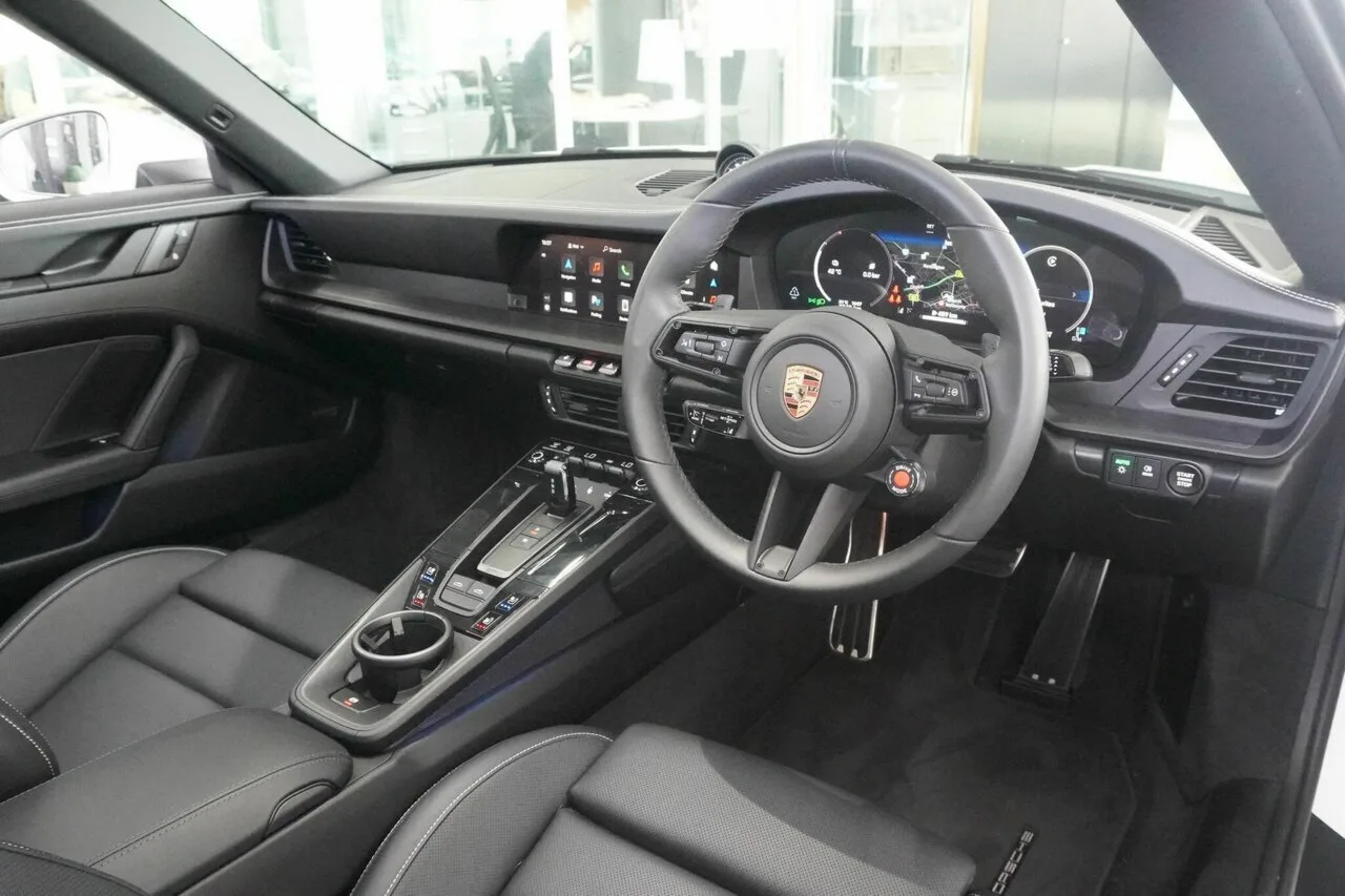 2025 Porsche 911 Targa 4 PDK AWD GTS 992 II MY26, photo 3